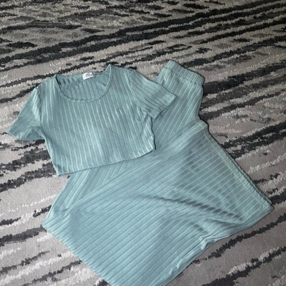 Women's Ribbed Crop Top - Green - Picture 2 of 2